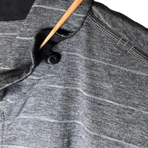 Lululemon Evolution Polo Men’s Grey Stripes Golf Shirt ESTIMATED Size Large - Picture 4 of 9